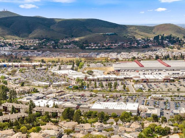 12041 Tivoli Park Row 1, San Diego, CA 92128