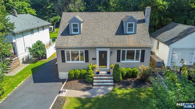 9 Woodmere Road, West Caldwell, NJ 07006