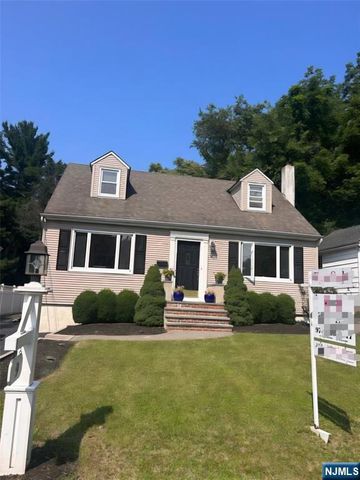 9 Woodmere Road, West Caldwell, NJ 07006