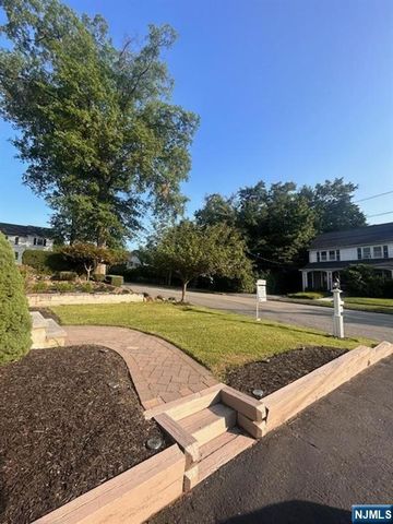 9 Woodmere Road, West Caldwell, NJ 07006