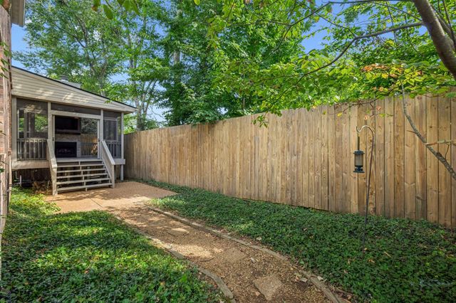 1113B Biltmore Dr, Nashville, TN 37204
