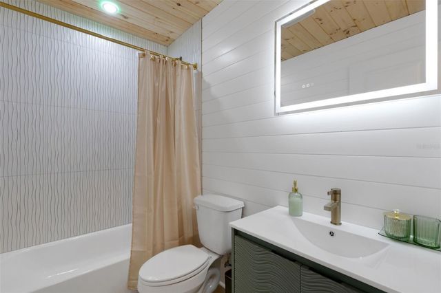 8390 LITTLE GASPARILLA ISLAND, Placida, FL 33946