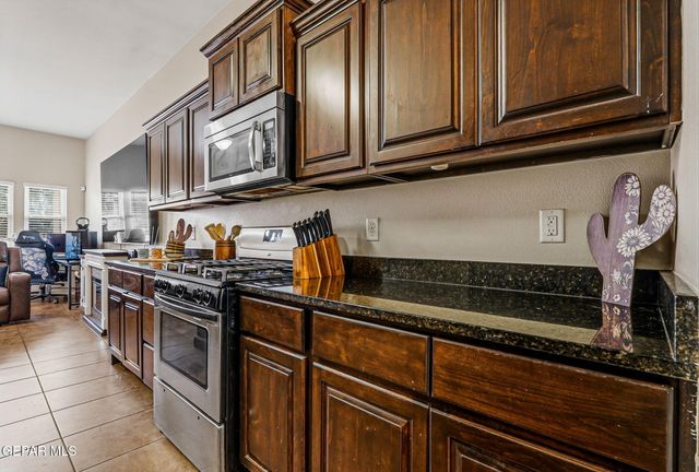 5417 ROBERTO AVALOS Court, El Paso, TX 79934