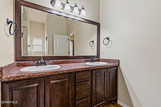 5417 ROBERTO AVALOS Court, El Paso, TX 79934