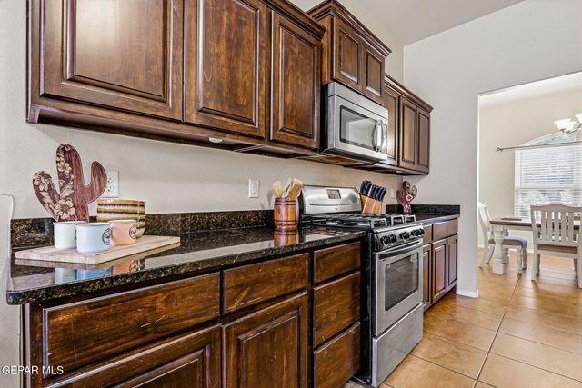 5417 ROBERTO AVALOS Court, El Paso, TX 79934