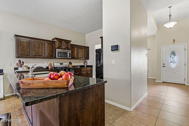 5417 ROBERTO AVALOS Court, El Paso, TX 79934
