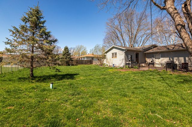 1367 County 25, La Crescent, MN 55947