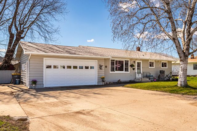 1367 County 25, La Crescent, MN 55947