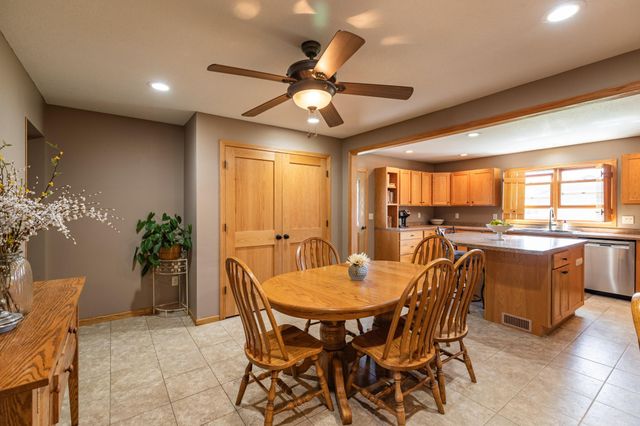 1367 County 25, La Crescent, MN 55947