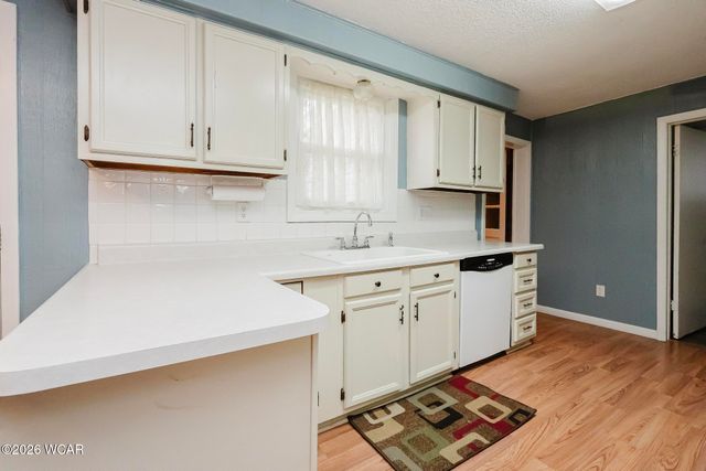 151 S Lawn Avenue, Bluffton, OH 45817