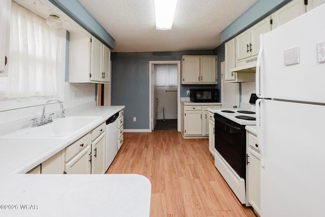 151 S Lawn Avenue, Bluffton, OH 45817