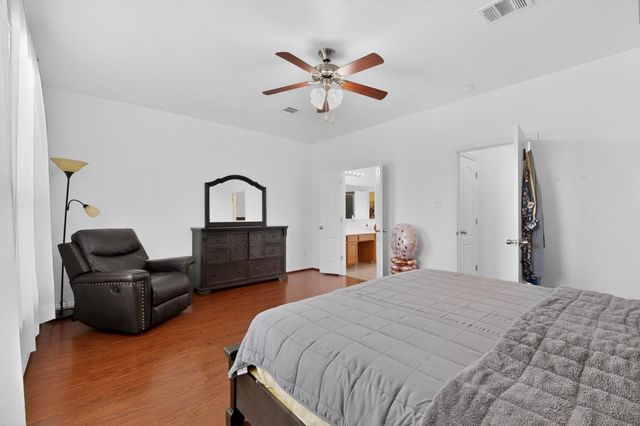 1006 S Pasture DR, Hutto, TX 78634