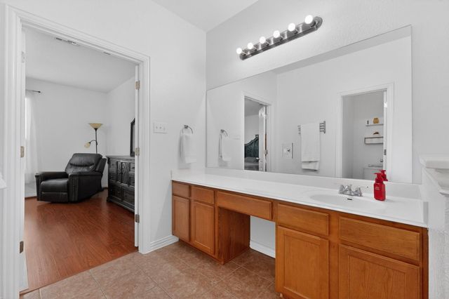 1006 S Pasture DR, Hutto, TX 78634