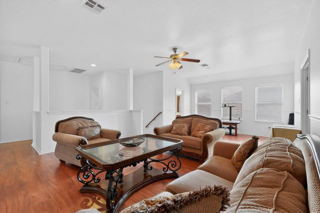 1006 S Pasture DR, Hutto, TX 78634