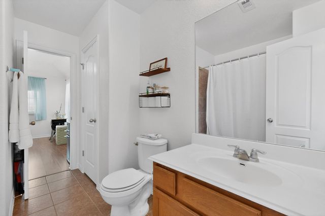 1006 S Pasture DR, Hutto, TX 78634