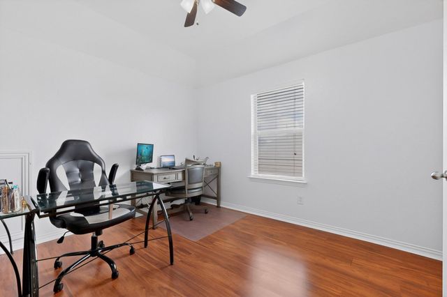1006 S Pasture DR, Hutto, TX 78634