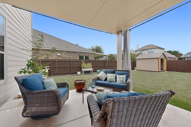 1006 S Pasture DR, Hutto, TX 78634