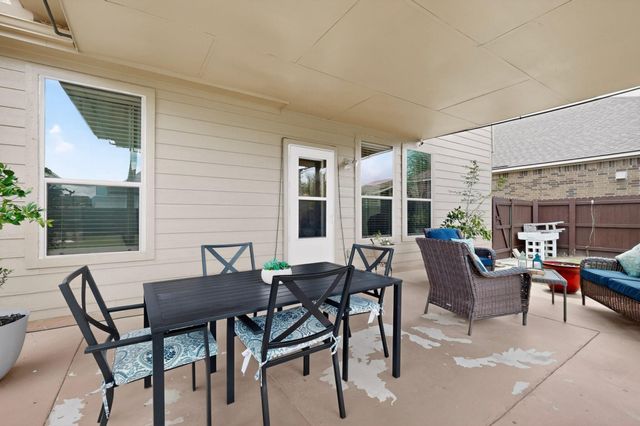 1006 S Pasture DR, Hutto, TX 78634