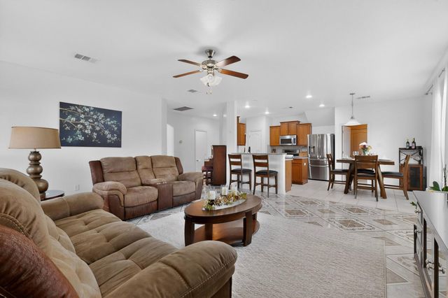 1006 S Pasture DR, Hutto, TX 78634