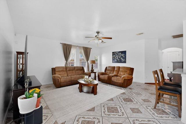 1006 S Pasture DR, Hutto, TX 78634
