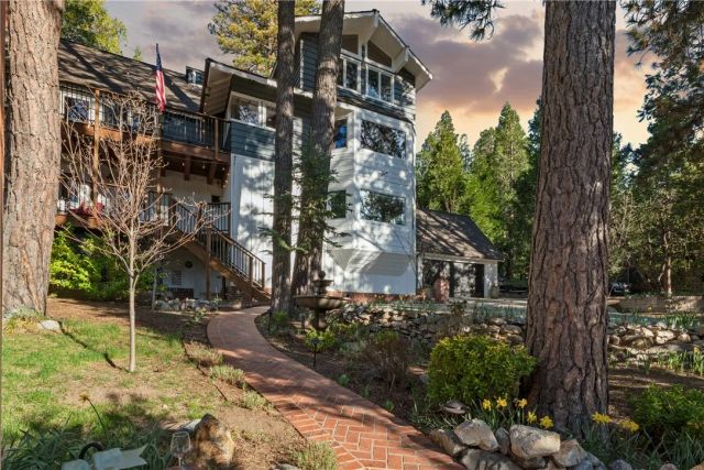 469 Golf Course Road, Lake Arrowhead, CA 92352