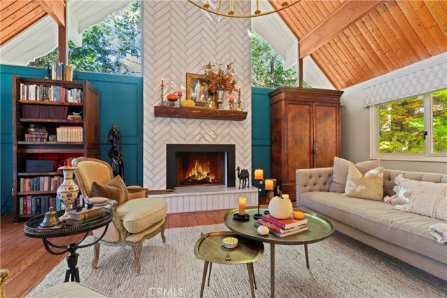 469 Golf Course Road, Lake Arrowhead, CA 92352