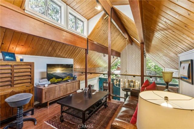 469 Golf Course Road, Lake Arrowhead, CA 92352