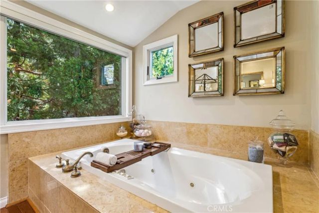 469 Golf Course Road, Lake Arrowhead, CA 92352