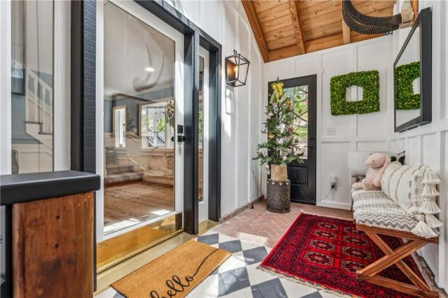 469 Golf Course Road, Lake Arrowhead, CA 92352