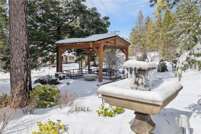 469 Golf Course Road, Lake Arrowhead, CA 92352