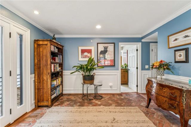 469 Golf Course Road, Lake Arrowhead, CA 92352