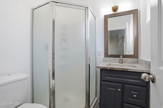 4628 E HOLLY Street, Phoenix, AZ 85008
