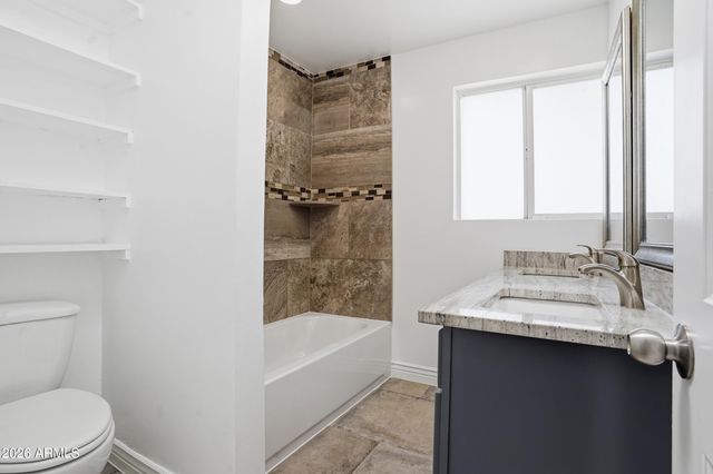 4628 E HOLLY Street, Phoenix, AZ 85008