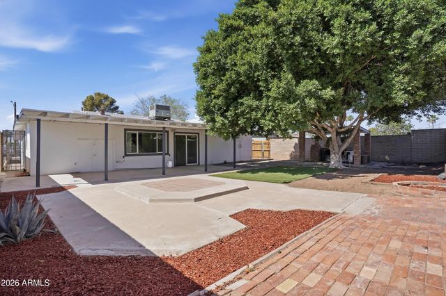 4628 E HOLLY Street, Phoenix, AZ 85008