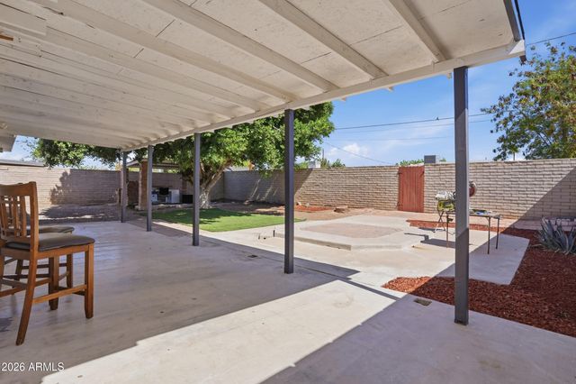 4628 E HOLLY Street, Phoenix, AZ 85008