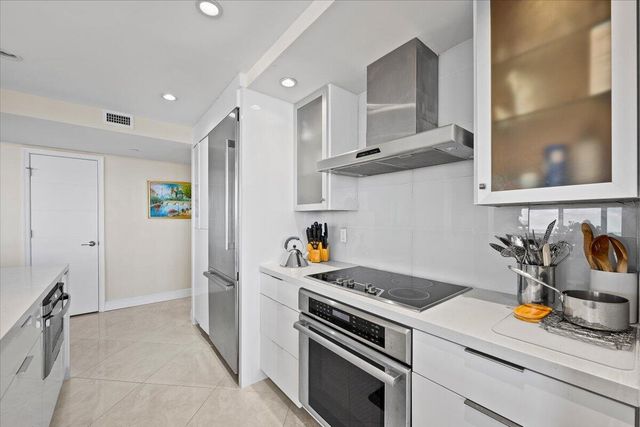 4100 N OCEAN Drive 2304, Singer Island, FL 33404
