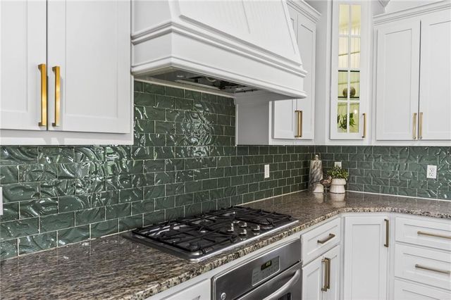 2827 NE 102nd Terrace, Kansas City, MO 64155