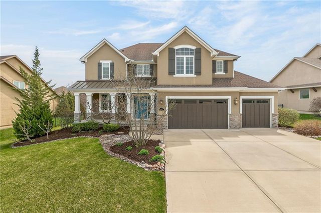 2827 NE 102nd Terrace, Kansas City, MO 64155