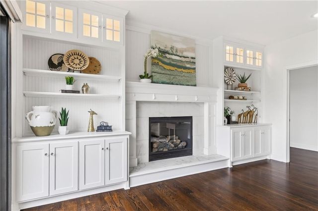 2827 NE 102nd Terrace, Kansas City, MO 64155