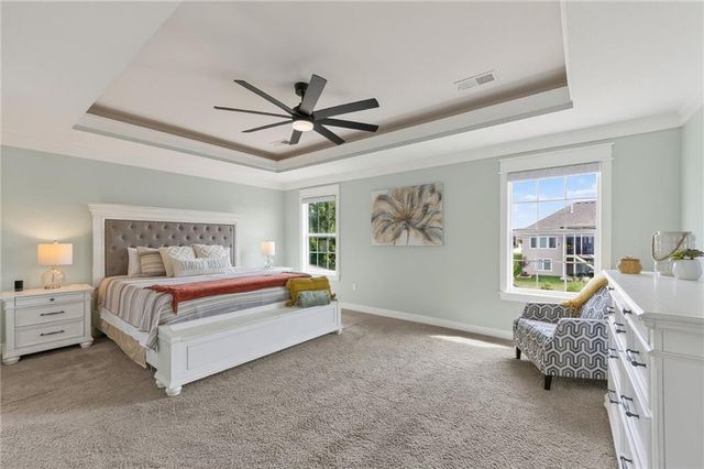 2827 NE 102nd Terrace, Kansas City, MO 64155