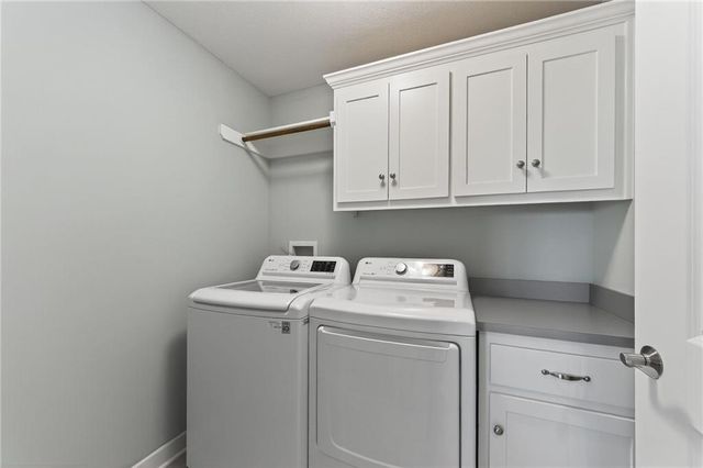 2827 NE 102nd Terrace, Kansas City, MO 64155