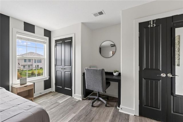 2827 NE 102nd Terrace, Kansas City, MO 64155