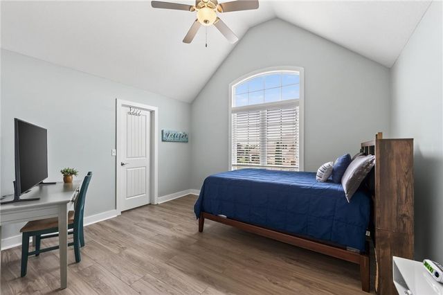 2827 NE 102nd Terrace, Kansas City, MO 64155