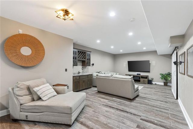 2827 NE 102nd Terrace, Kansas City, MO 64155