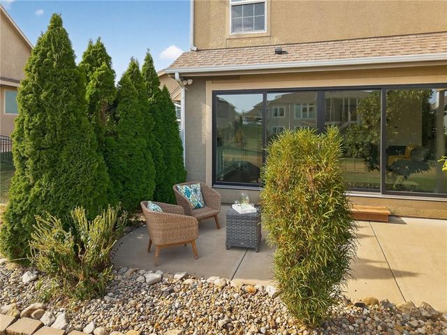 2827 NE 102nd Terrace, Kansas City, MO 64155