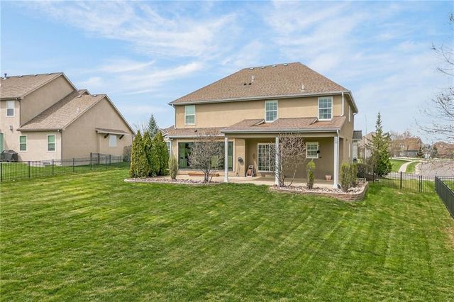 2827 NE 102nd Terrace, Kansas City, MO 64155