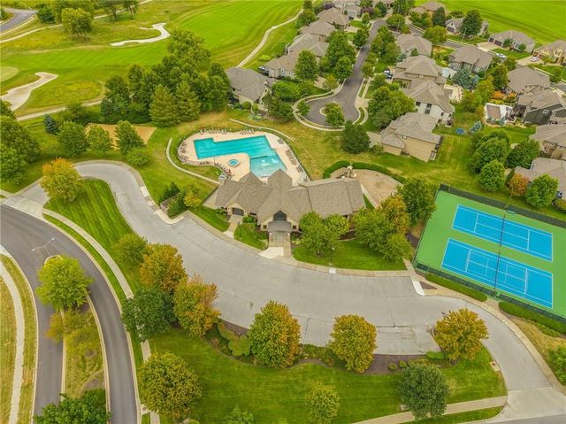 2827 NE 102nd Terrace, Kansas City, MO 64155