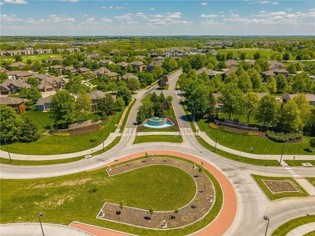 2827 NE 102nd Terrace, Kansas City, MO 64155