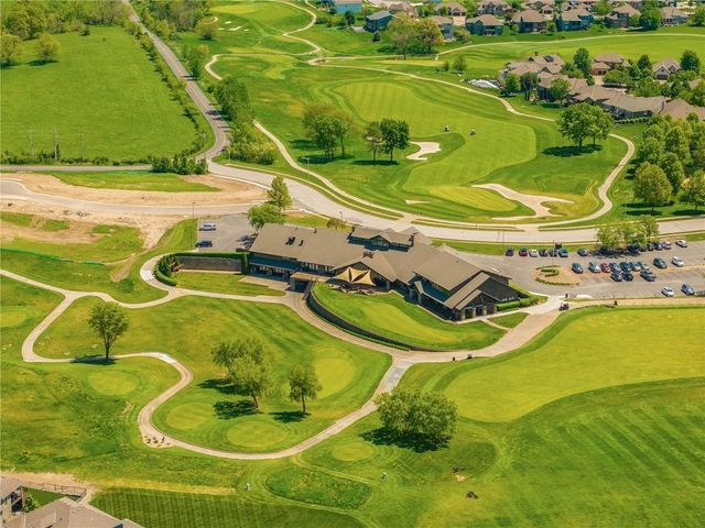 2827 NE 102nd Terrace, Kansas City, MO 64155