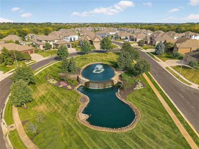 2827 NE 102nd Terrace, Kansas City, MO 64155